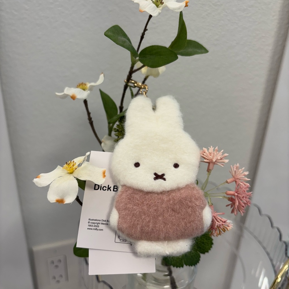 Miffy🐰🌸White and Pink Plush Keychain - Picture 3 of 3